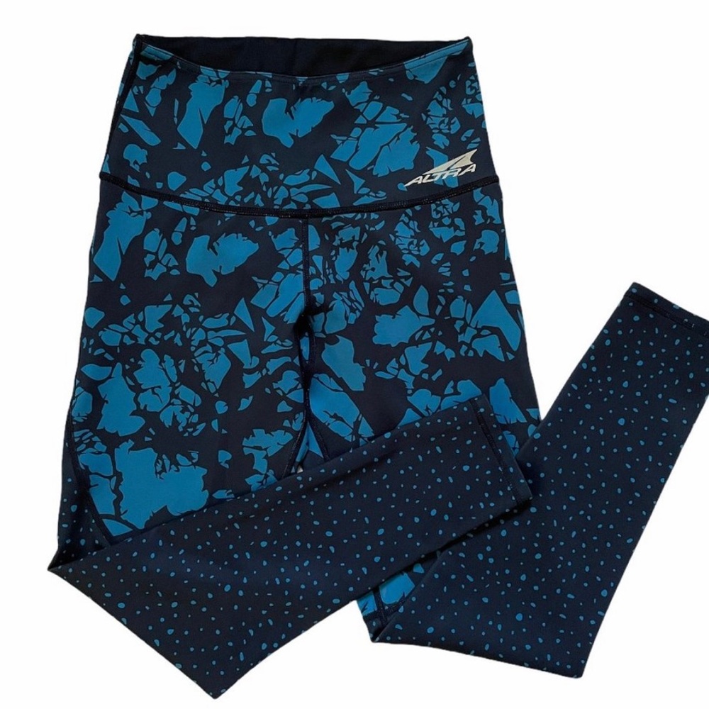 Altra Reversible Blue Print Leggings Medium